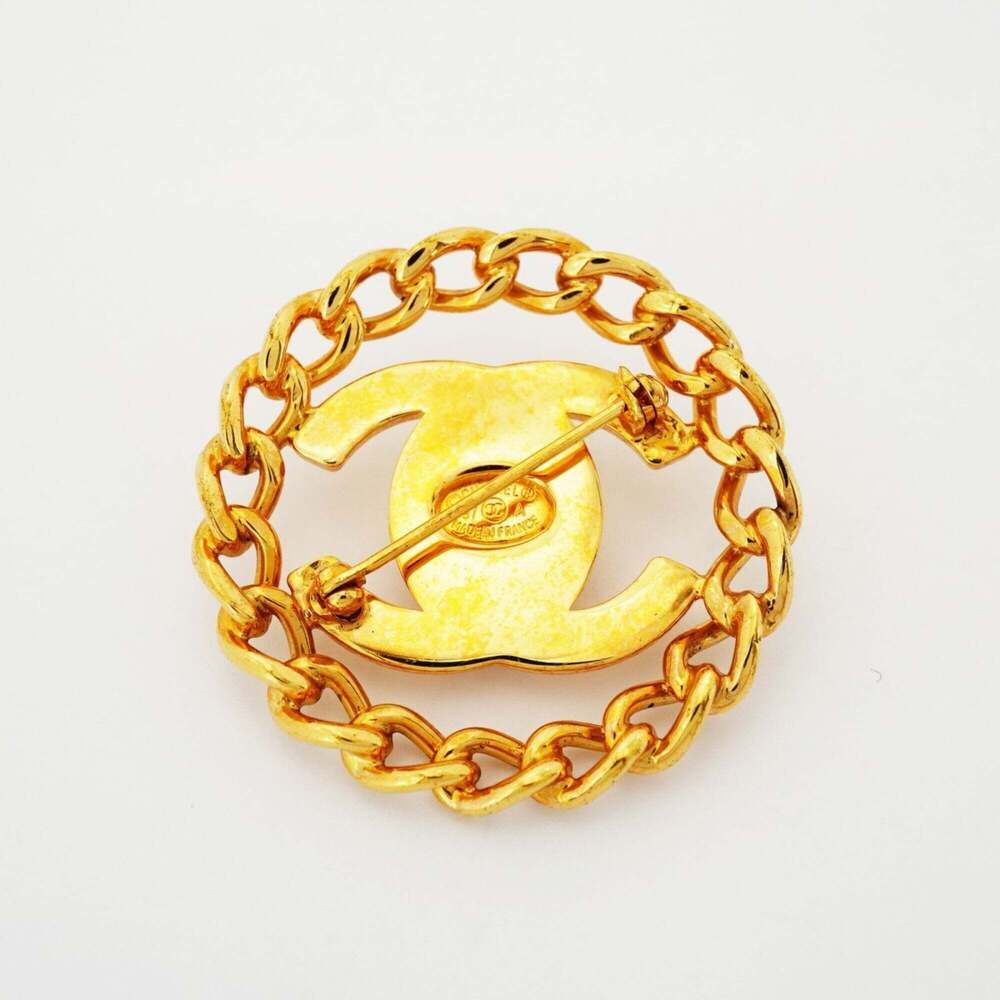 CHANEL Authentic Gold Logo Brooch - Picture 5 of 7
